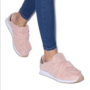 NIB ShoeDazzle Blush pink Knotted Bow slip on